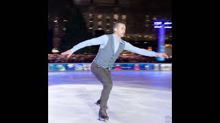 Ryan Bradley backflips to quotWhite Christmasquot at the 2022 Tree Lighting at Bryant Park [upl. by Llechtim]