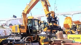 HYDREMA EXCAVATOR WITH TILTROTATOR FULL SHOW CONEXPO LAS VEGAS [upl. by Luke689]