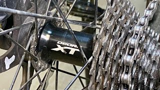 Shimano Deore XT FHM8000 rear hub sound [upl. by Tenom]