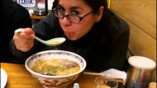 Recorriendo Japón 4 Sapporo Ramen Yokocho Callejón del Ramen [upl. by Berkeley897]