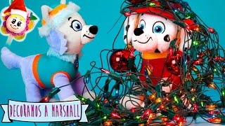 QUÉ RISA EVEREST DE LA PATRULLA CANINA Y EL BEBÉ DECORAN A MARSHALL DE ARBOL DE NAVIDAD Español [upl. by Arramahs]