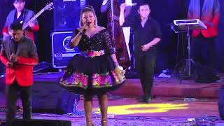 Janeth Salinas en vivo [upl. by Arenat]