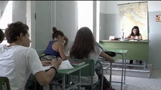 euronews learning world  Die europäische Krise lähmt die Bildung [upl. by Fawcette897]