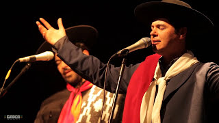 Porteira a Fora  Marcelo Oliveira e Lisandro Amaral Ao Vivo  no Teatro Treze de Maio [upl. by Jeanelle]