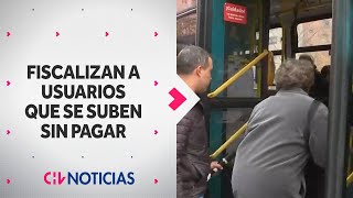 Fiscalizan a usuarios que se suben a buses SIN PAGAR Evasión supera el 40 [upl. by Mickelson]