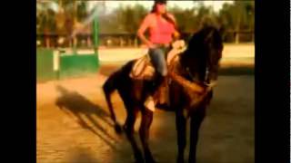 Carmen Jara Jaripeo Ensayando con el Jefe en el Rancho Jimenez con la Yaquesitawmv [upl. by Neleb527]