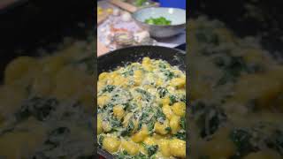 SchinkenSpinatGnocchi in 15 Minuten 😍😋🥰 shorts rezept kochen [upl. by Arykat]