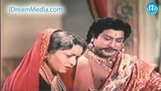 Karna Movie  M V Rajamma Sivaji Ganesan Emotional Scene [upl. by Benyamin]