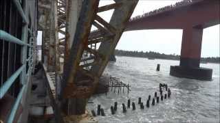 DANGEROUS SEA BRIDGE  INDIAN RAILWAYS TRAIN PAMBAN SEA BRIDGE [upl. by Aarika913]