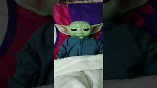 Me despertó en la mejor parte 😩 humor dormir grogu celular babyyoda [upl. by Rapsag]