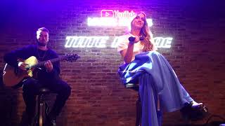 Tate McRae  greedy acoustic live at YouTube Music Nights in Lafayette London [upl. by Anahsar]