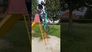 Mit dem MTB auf‘m Spielplatz 🛝😂 supportistkeinmord viral [upl. by Adiaroz916]