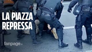 In Russia manifestazioni contro la guerra in 49 città la polizia arresta oltre 2000 persone [upl. by Hanover]