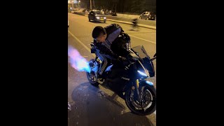 NOCHE en PALMAS MEDELLIN 🌴 YAMAHA R6 amp MT09 shorts motos [upl. by Crescen926]