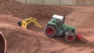 Fendt Favourit 826 rolling and grading RC live action at the Construction World Part 113 [upl. by Cower]