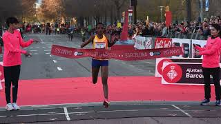 Chebet Breaks World 5km Record With 1413 in Barcelona [upl. by Aihsi]