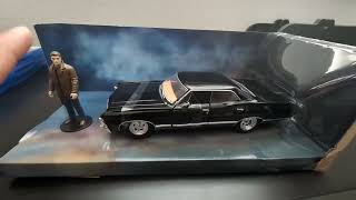 1967 Chevy Impala SS Sport Sedan Black amp Dean Winchester Diecast Figur Supernatural Review [upl. by Adnarram]