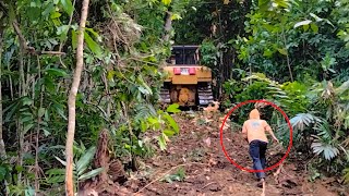 Very Extreme The D6R XL bulldozer was stuck in the mud on its side [upl. by Bruning]