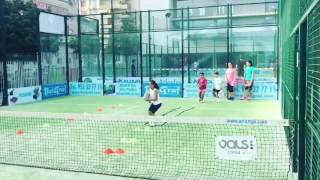 Ejercicios para niños en Padel [upl. by Flavius]