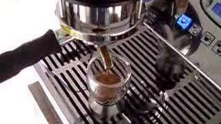 La Marzocco GS3 single shot with preinfusion [upl. by Diet]