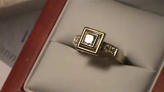 Bague Or 18 K Diamant Princesse 51100 ct D VVS1 [upl. by Nickie]