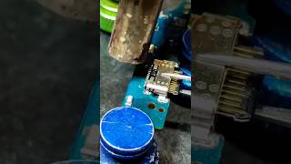 Type C Charging repair mobilerepairing viralvideo chargingjack smartphone smart4u11 [upl. by Ihcekn350]