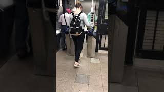 How to swipe a NYC metrocard andor tap OMNY on the Subway Turnstile [upl. by Grindle]