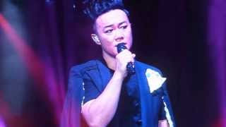 Eason Chan 陳奕迅 你的背包 Ni te Bei Bao Sydney Concert 29 Sept 2013 [upl. by Arreic524]