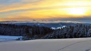 Sonnenuntergang über dem verschneiten Hochschwarzwald  Blick von der Fürsatzhöhe  Time lapse 🇩🇪 [upl. by Eeluj]