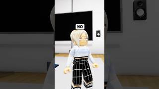 CUANDO EL MENOR SE CONVIERTE EN EL HERMANO DEL MEDIO EN ROBLOX roblox [upl. by Gibun]