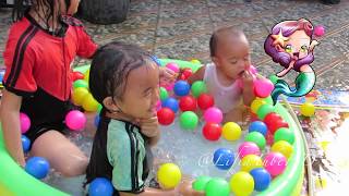 SERU Lifia Niala Mandi Bola Anak di kolam Mainan Anak Bayi  Kolam Renang Pelangi Anak Bayi [upl. by Avan362]