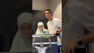 Ronaldo selalu menghargai karya fansnya😄 [upl. by Josefina]