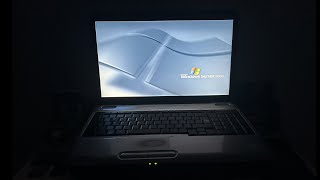 Installing Windows Server 2003 on the 80 Toshiba Satellite [upl. by Nhepets338]