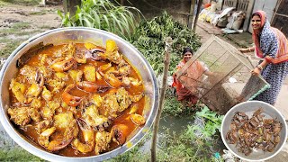 ড্রেন দিয়ে কাঁকড়া ধরে আজ বানালাম লাল লাল কাঁকড়ার ঝাল  crab recipe  tele kakrar jhal [upl. by Norling]