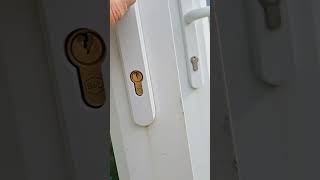 Replacing knackered UPVC door handles [upl. by Akinahs]