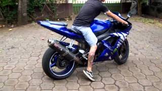 acelerando yamaha r1 1000 [upl. by Reinnej91]