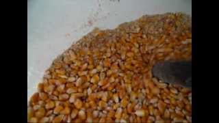 Quick way to clean corn [upl. by Kermit]