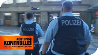 Notruf für die Bundespolizei Bedrohung durch Mann mit Messer  Achtung Kontrolle  kabel eins [upl. by Barthelemy]