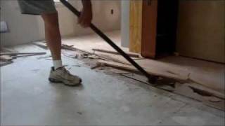 Gutster Flooring Bar  Fastest way to remove hardwood flooring and subfloor [upl. by Sewole]