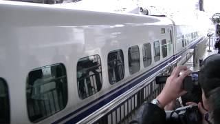 【ラストラン！】ありがとう３００系のぞみ３２９号 新大阪駅到着 [upl. by Rovelli]