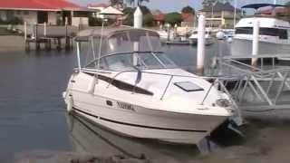 Bayliner 2355 Sports Cruiser [upl. by Odnesor]