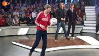 Irrer Bandentrick beim Torwandschießen gegen Toni Kroos  das aktuelle sportstudio – ZDF [upl. by Rufe]