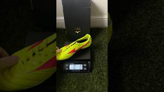 Weighing the Mizuno Made In Japan MIJ Morelia 2 FG Football Boots on feet  DYNA Pack football [upl. by Owades]