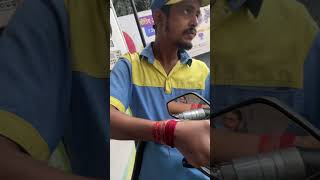 Petrol pump scam🫢expose petrolpumps rider [upl. by Malvina300]