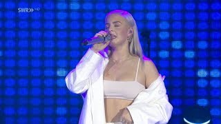 Anne Marie quotRockabyequot Clean Bandit LIVE at SWR3 New Pop Festival 2017 [upl. by Swithbart696]