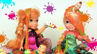 Elsa and Anna Toddlers Funny Twins Lunch Time  Stories with Toys and Dolls [upl. by Nauqan]