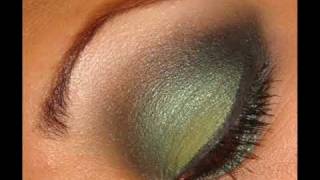 Green Smokey Eye using Zosimos Botanicals [upl. by Ocker772]