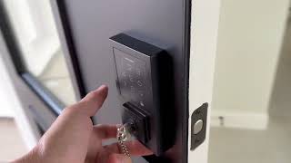 Kwikset 9270CNT 514S Contemporary SmartCode Touchpad Electronic Deadbolt SmartKey Matte Black Finish [upl. by Nosyaj]