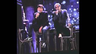 Adriano Celentano e Gianni Morandi  Scende la pioggia  LIVE Arena di Verona with lyricsparole [upl. by Mack]