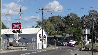 Level Crossing Unanderra Nolan St NSW Australia [upl. by Norine]